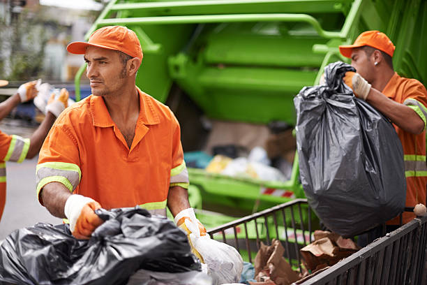 Best Yard Waste Removal  in Le Roy, IL